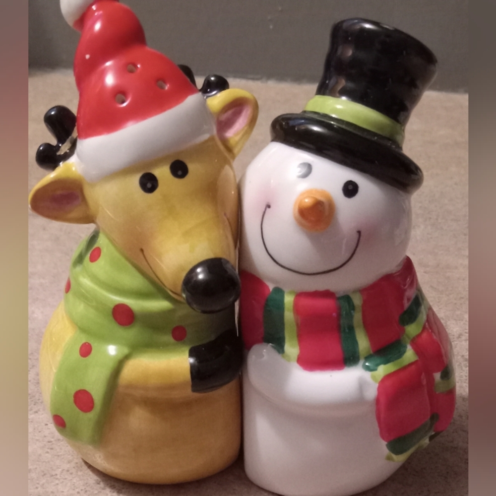 Ganz Holiday Ceramic Reindeer & Snowman Salt And Pepper Shakers